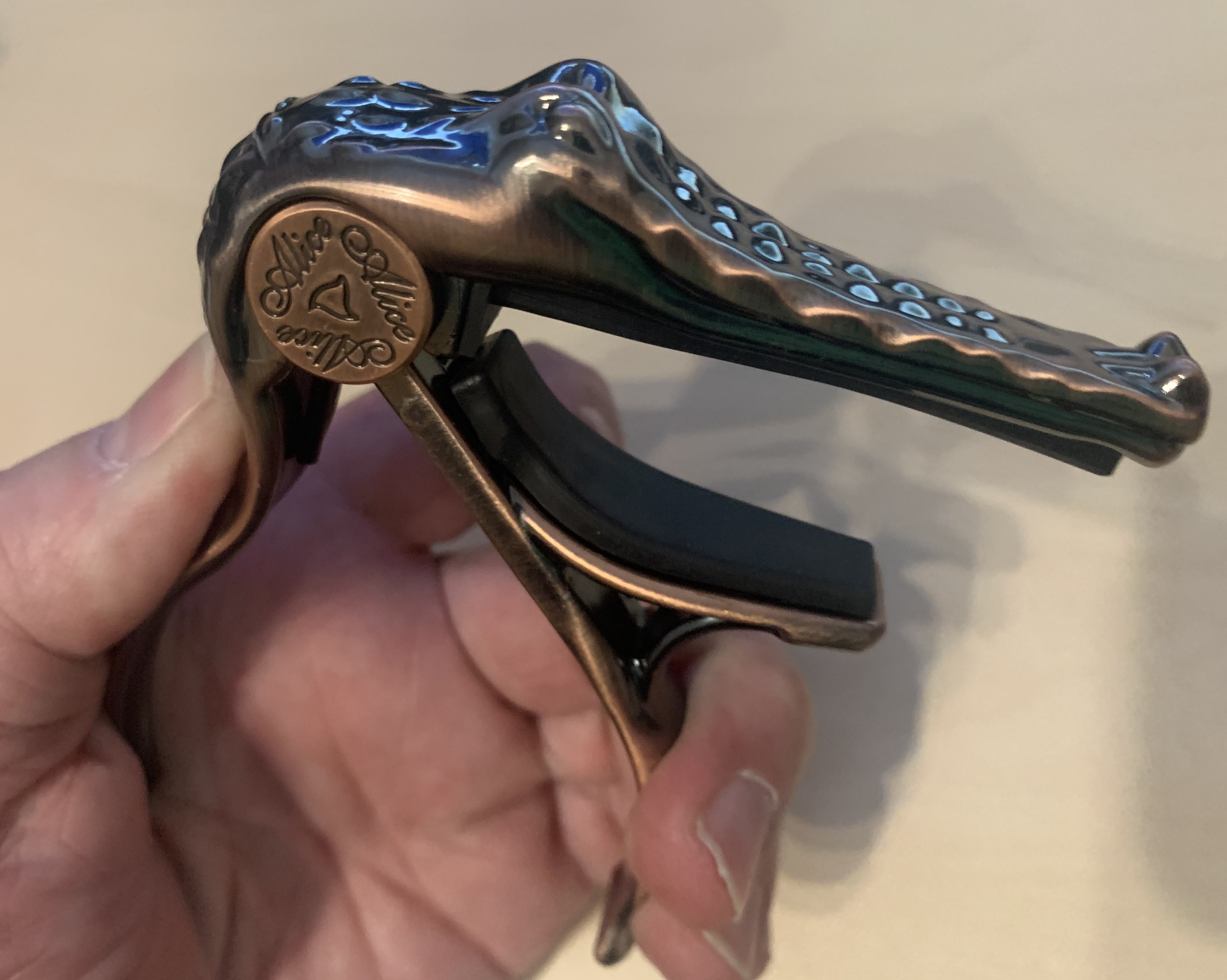 Kapodaster in Alligator Form