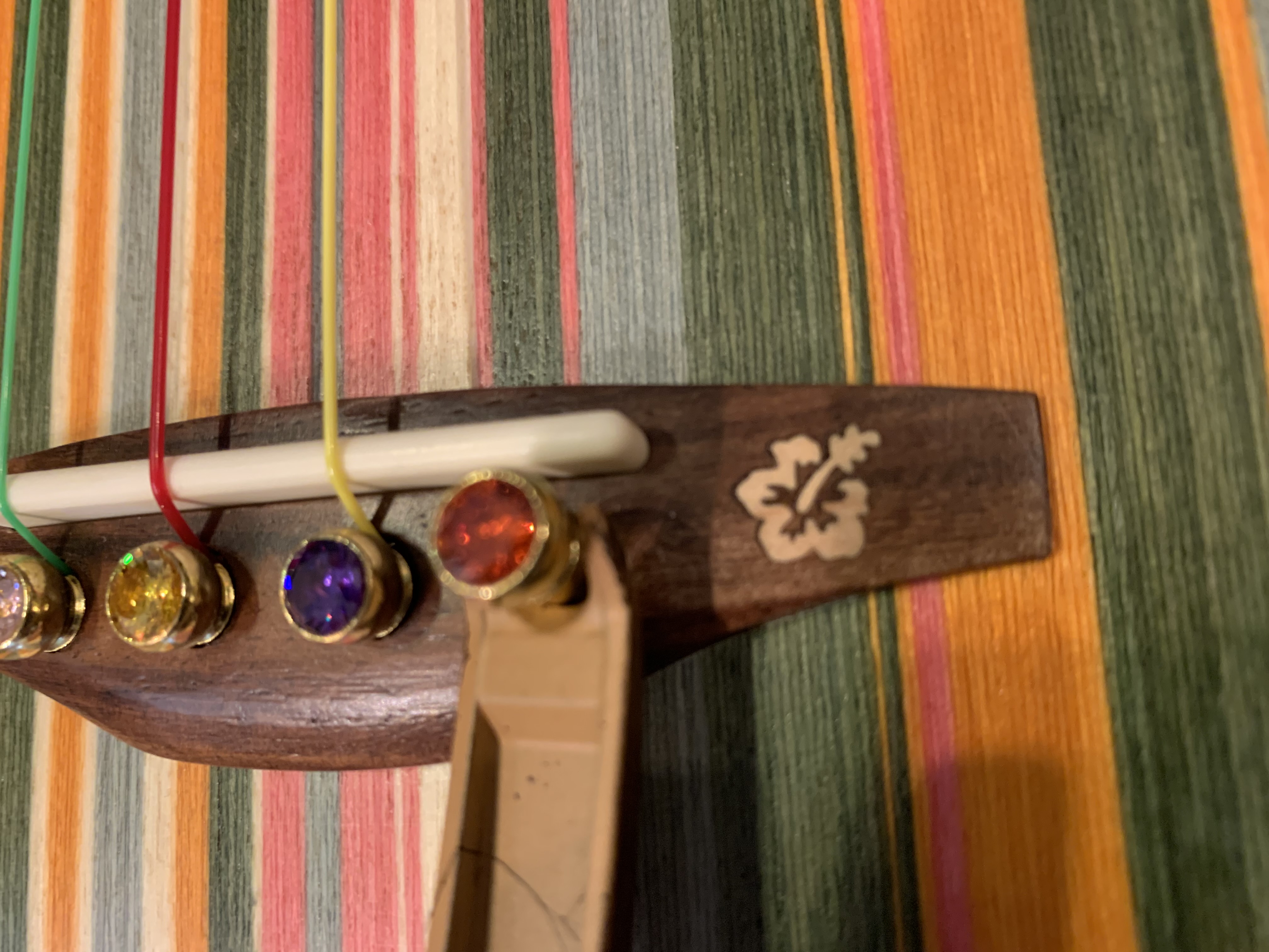 Kapodaster aus Zink - Holzmaserung - Dunkel