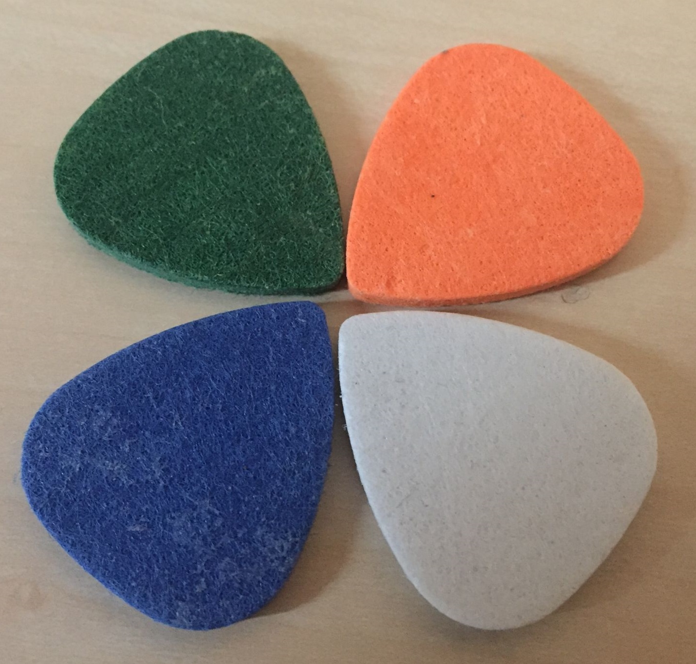 Aquila Kids Farbsaiten + Filzplektren