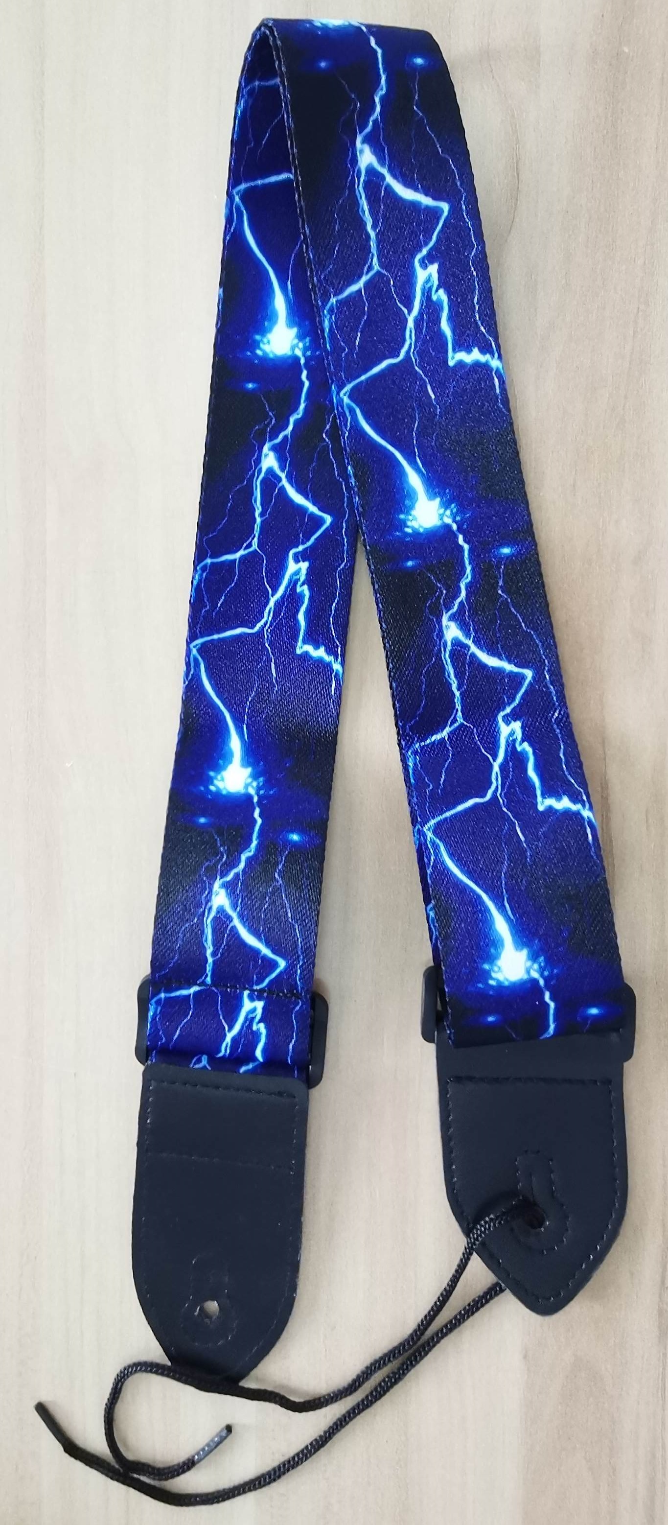 Sopran Ukulele 21"  mit längerem Hals + Zubehör zum Sonderpreis