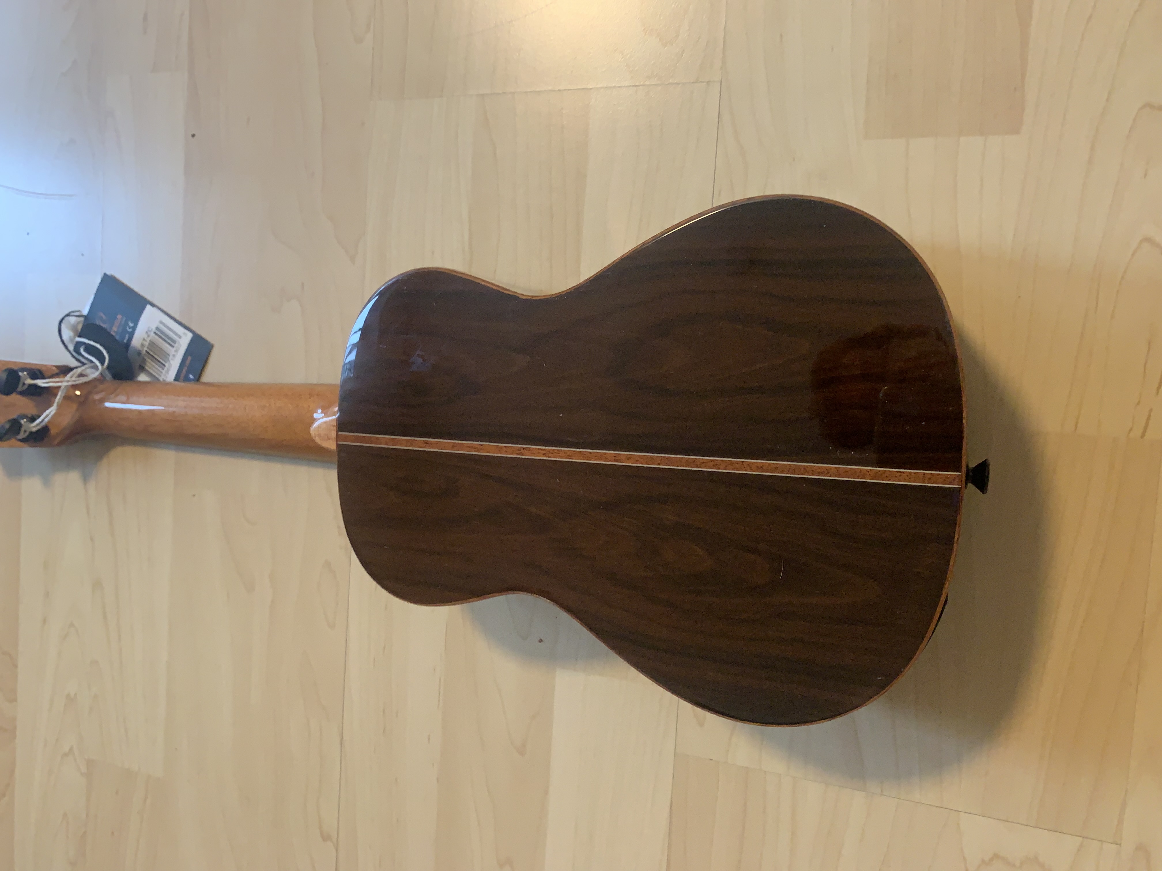 Ortega Konzert Ukulele Elite  aus Zirikote mit Tonabnehmer + Elite Gigbag