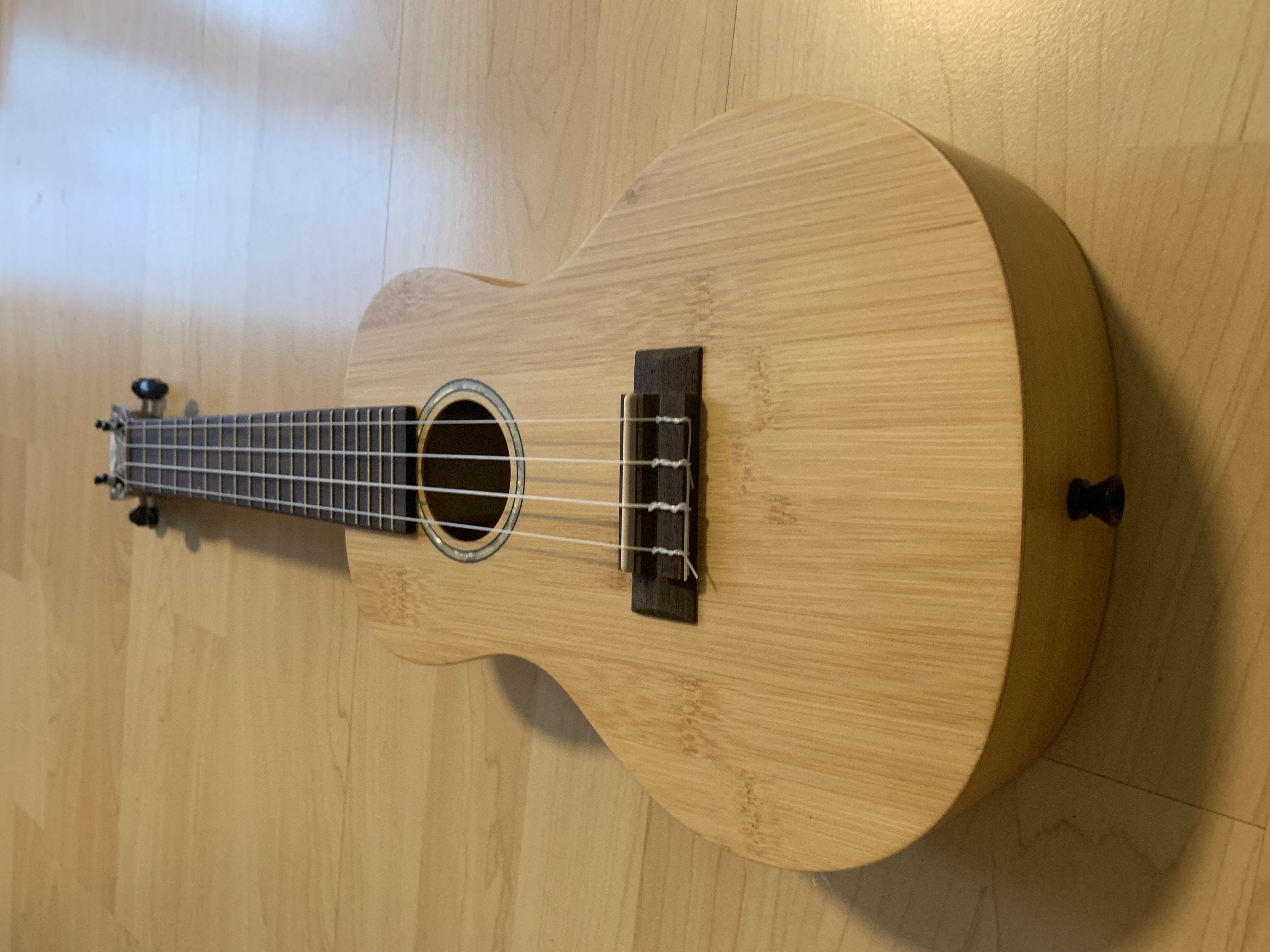 Konzert Ukulele aus Bambus UVP: 161.-- Euro SP: 69.--Euro