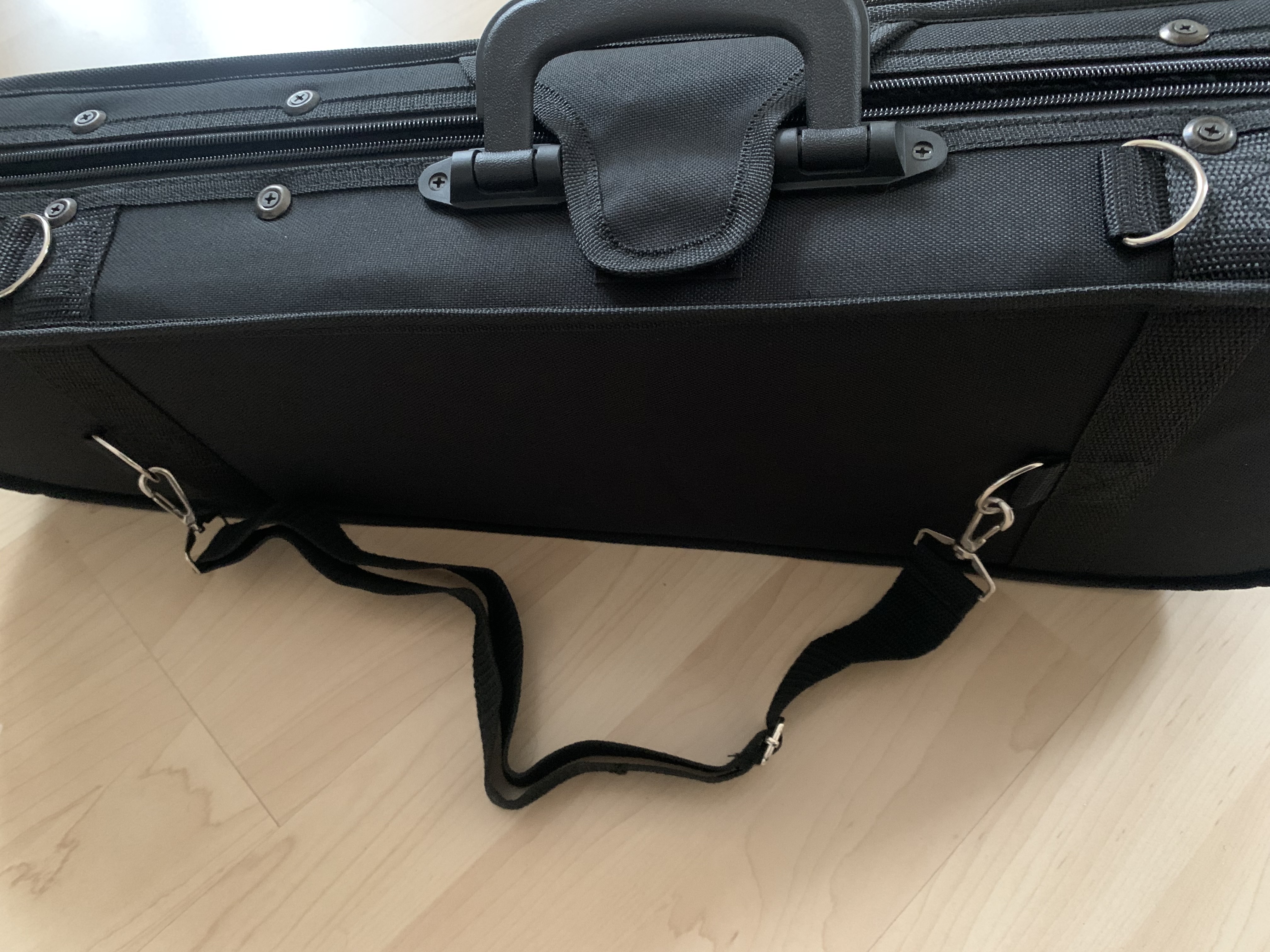 Lanikai Sopran Ukulele 21" mit Luxus-Koffer + Umhängegurt