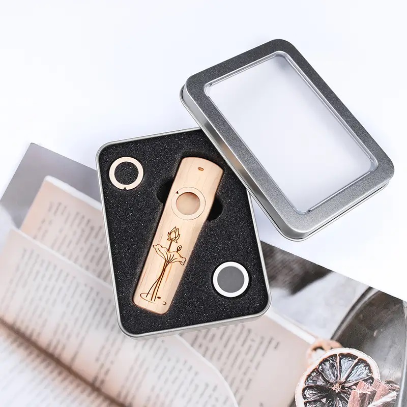 Holzkazoo in Geschenkbox mit Ersatzmembranen