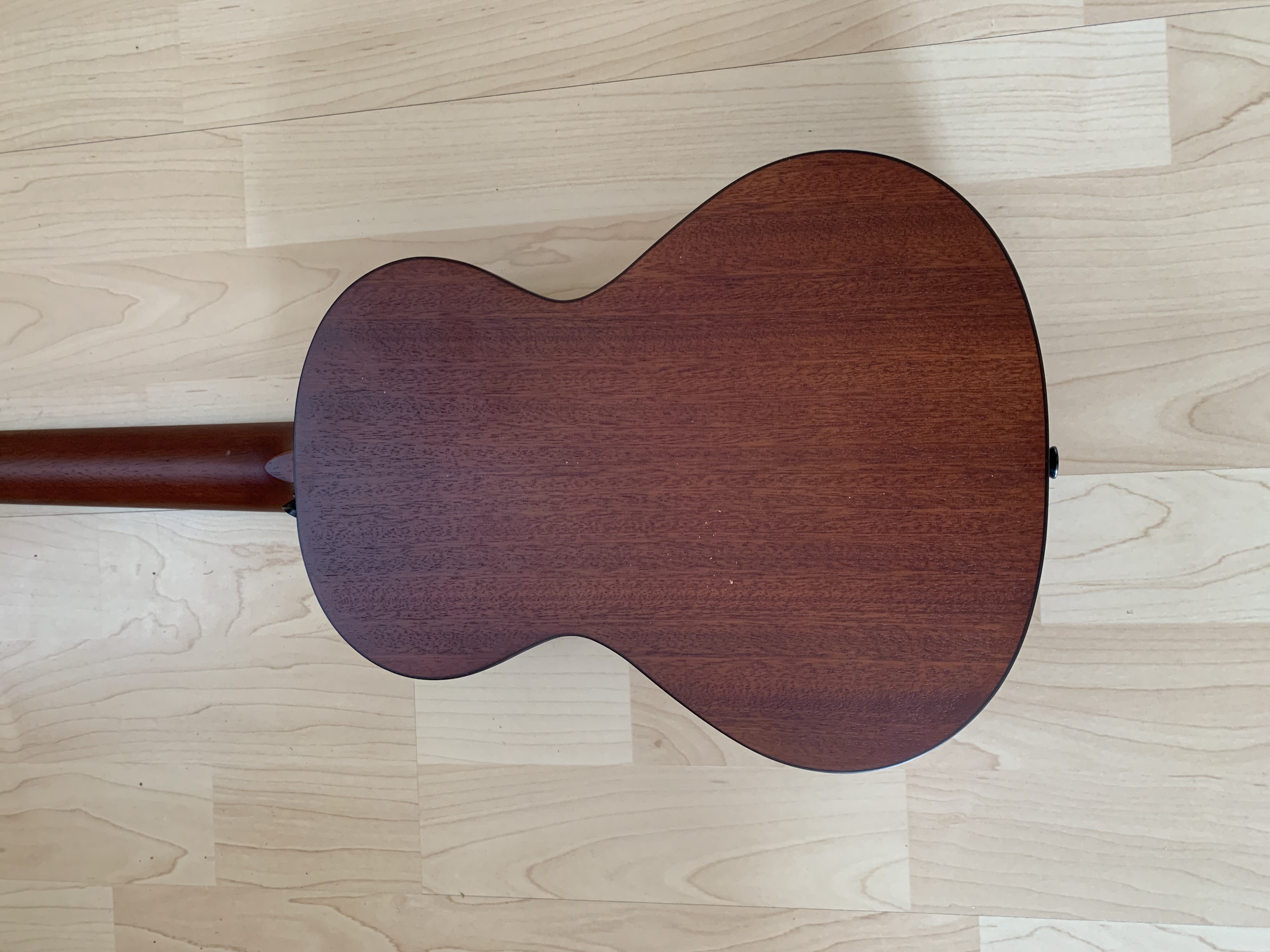 Baton Rouge Tenor Ukulele - screwed crimson  zum Sonderpreis