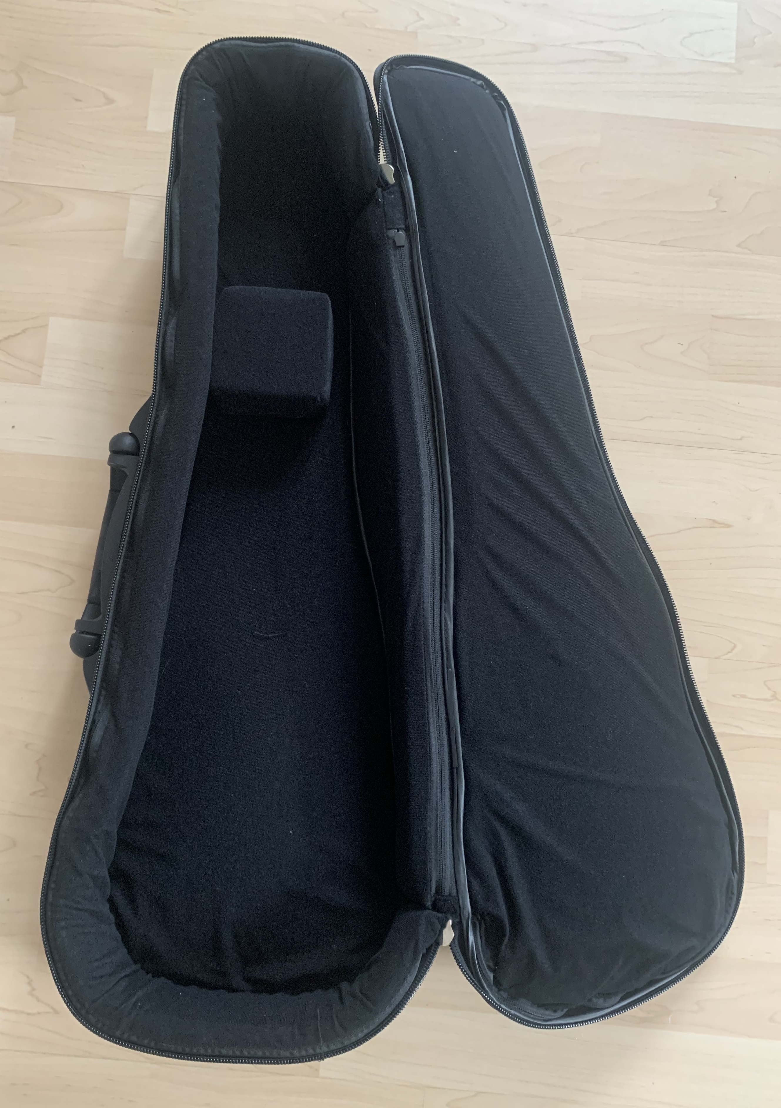 Moana Bariton Ukulele 30"  mit Premium Gigbag