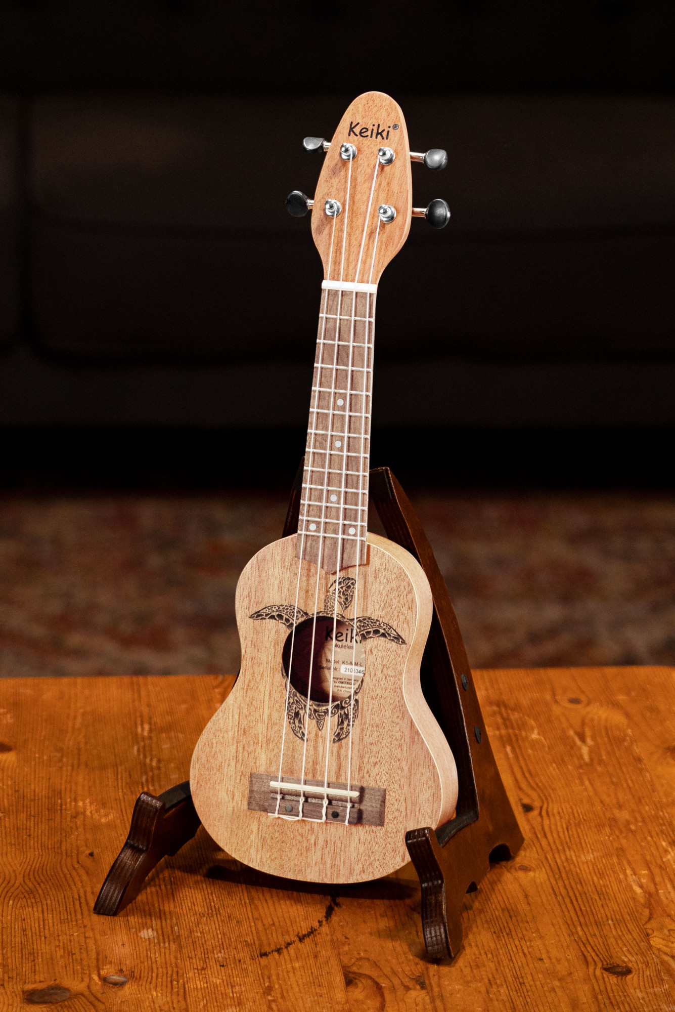 Sopranino Linkshänder Ukulele mit Zubehör