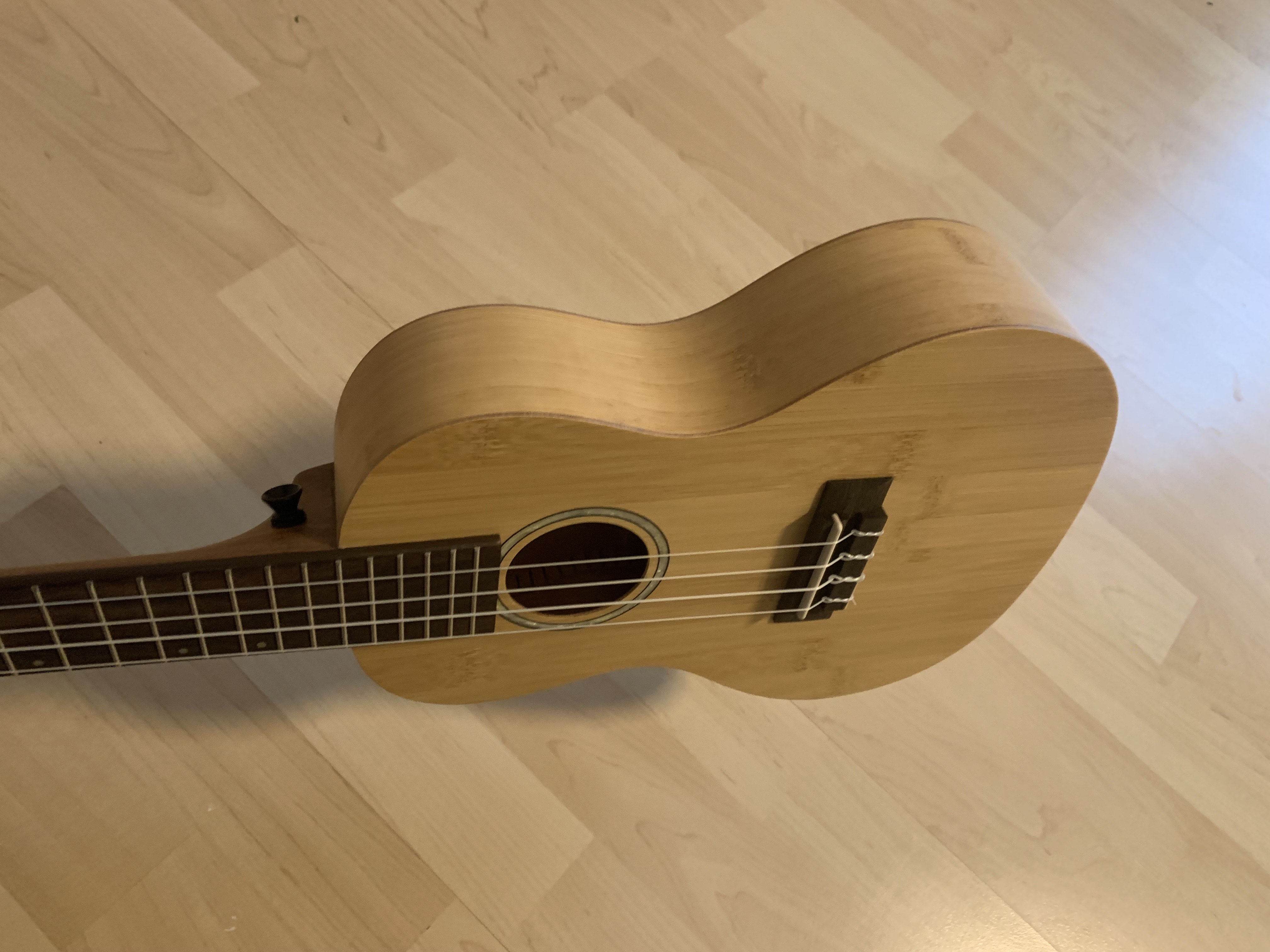 Konzert Ukulele aus Bambus UVP: 161.-- Euro SP: 69.--Euro