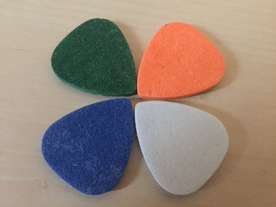 Bauchtasche und Ukulelen Zubehör komplett 12 Teile