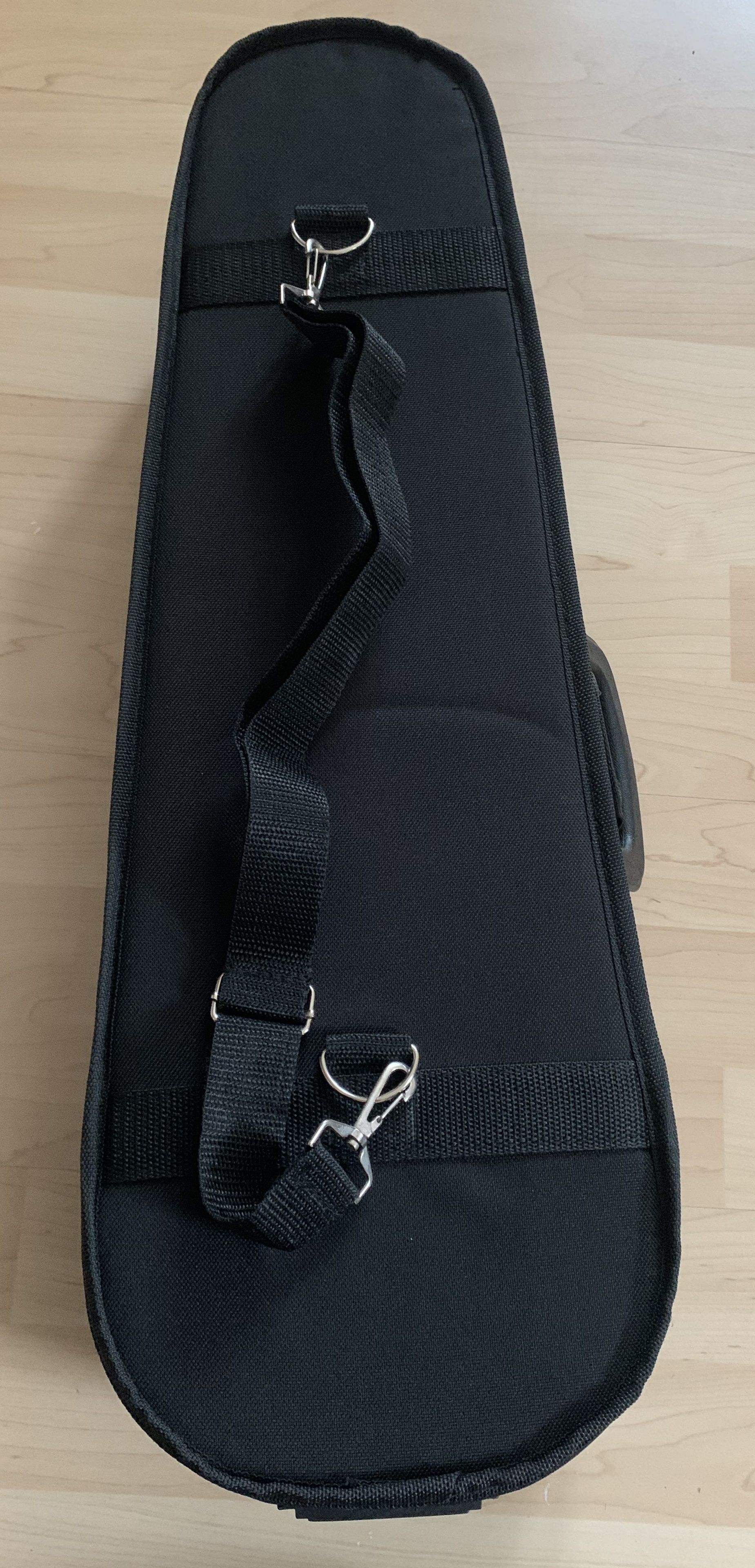 Lanikai Sopran Ukulele 21" mit Luxus-Koffer + Umhängegurt