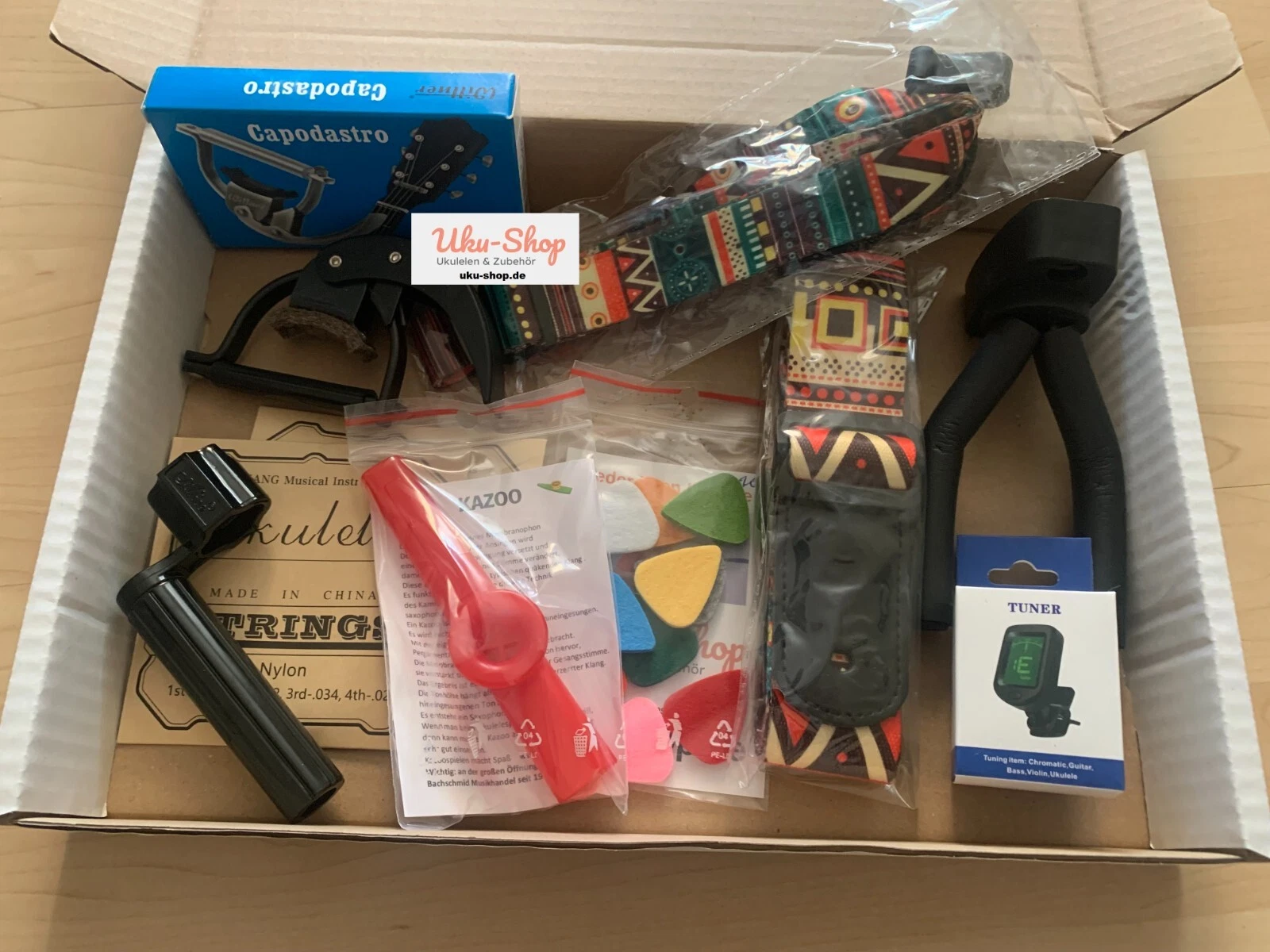 Ukulele  Zubehör Set - 10 Teile ***SONDERANGEBOT***