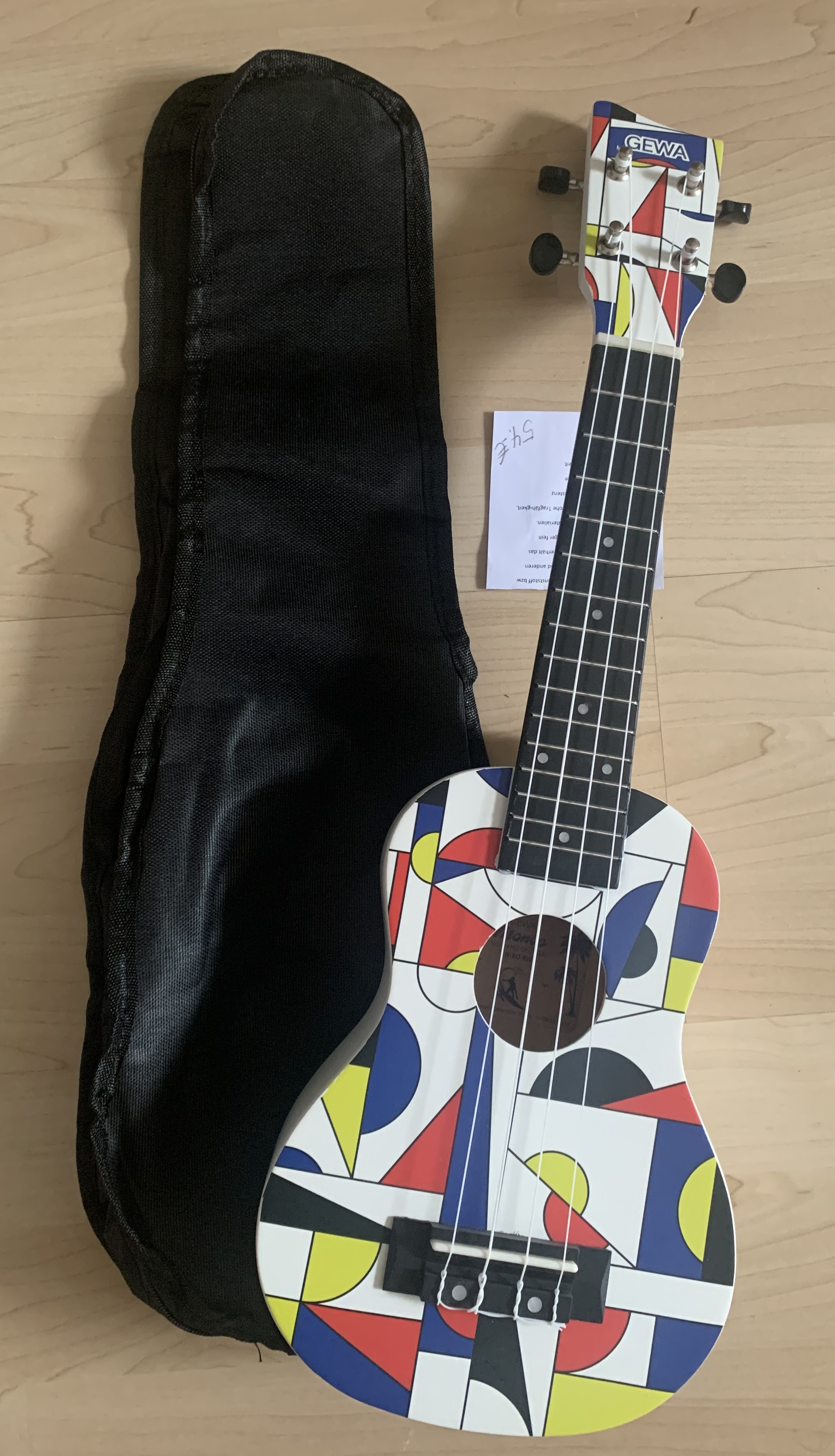 Sopran Ukulele mit Gig-Bag - Manoa - Modern Style